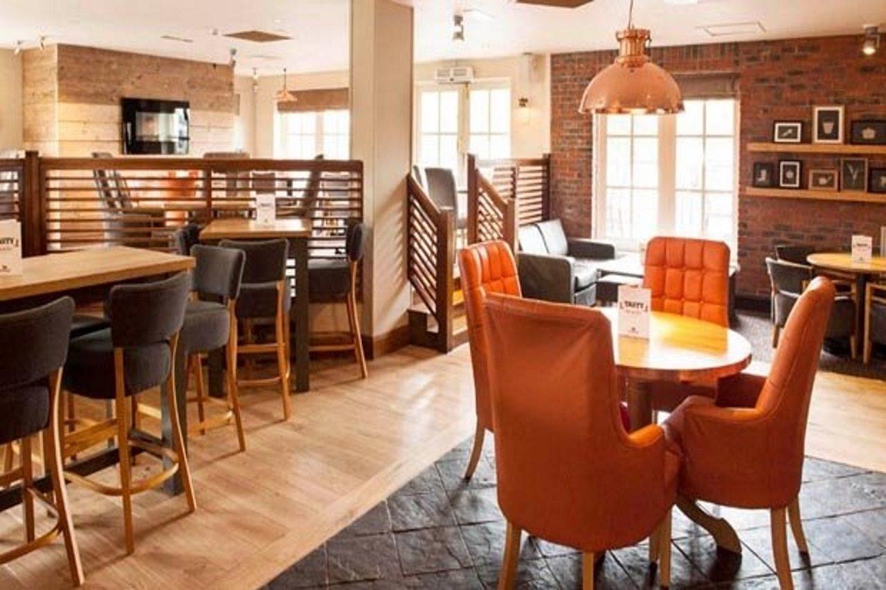 Premier Inn Leicester Fosse Park Exteriör bild